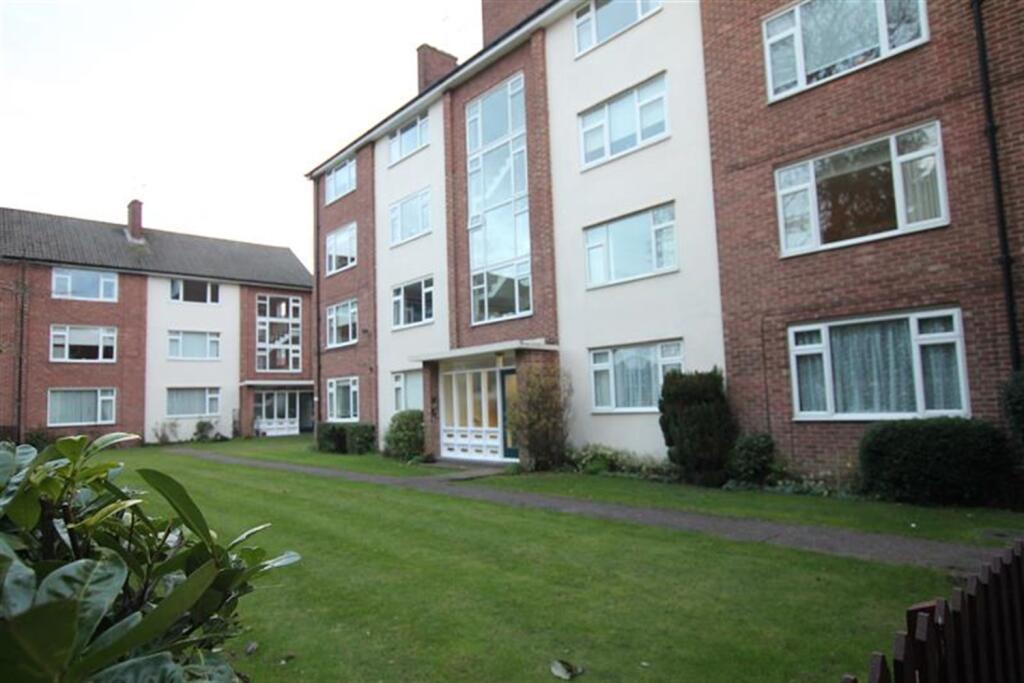Main image of property: Heath Royal Court, South Street, HU16