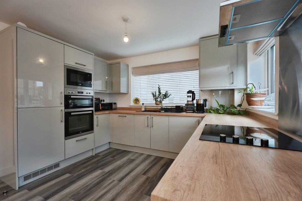 Additional image 4 of Denham Drive, Bradford