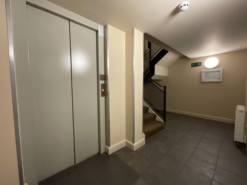 Apartment in Sefton, Liverpool City Region - View 5