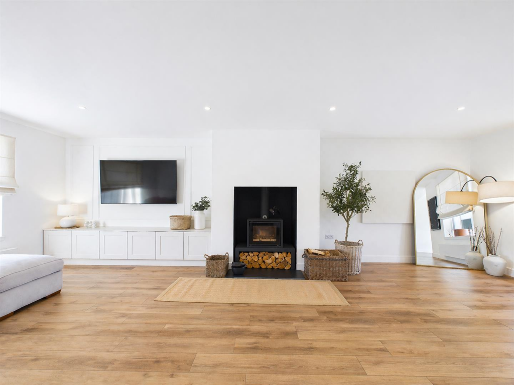 House in Perth, Highland - View 4