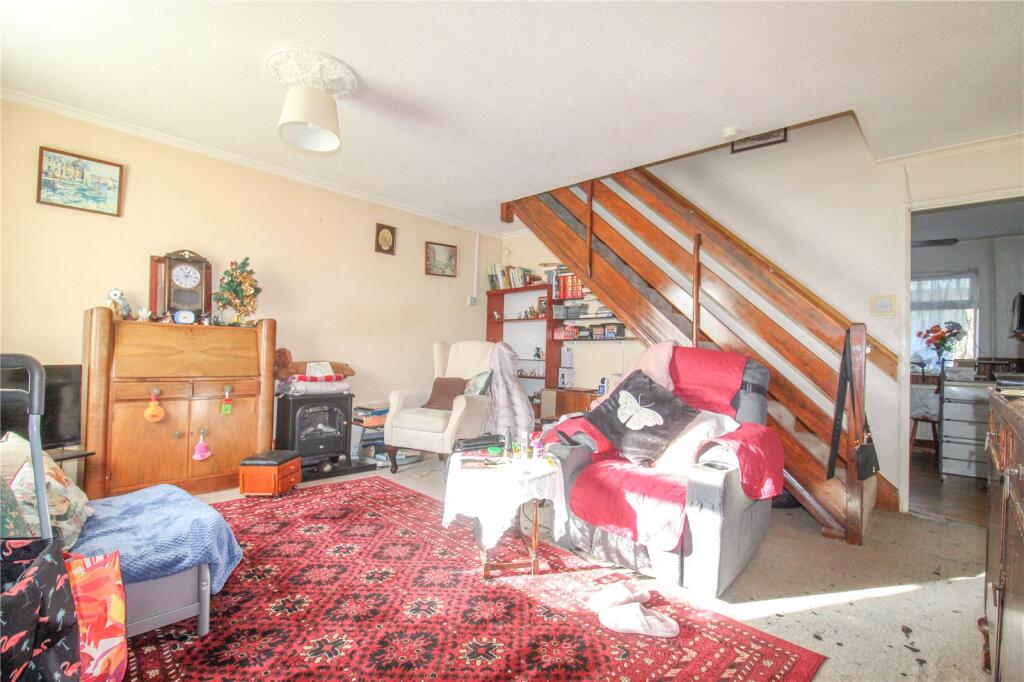 Weavers Drive, Trowbridge photo 4