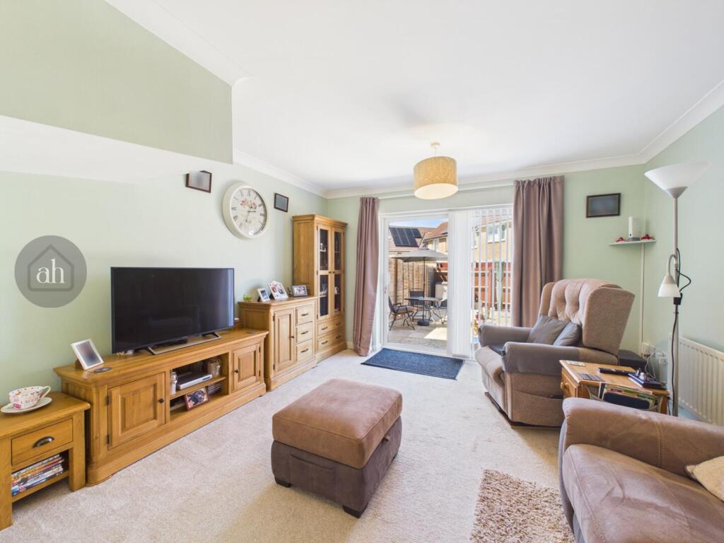 Bullfinch Close, Stowmarket photo 4