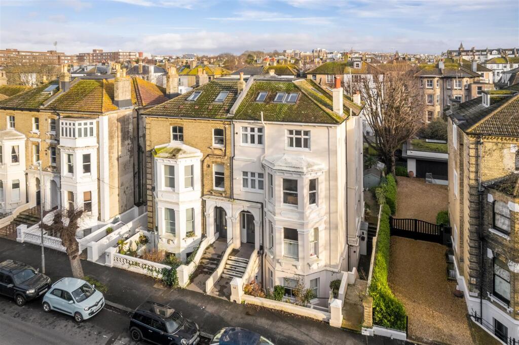 Apartment in Hove, Brighton and Hove