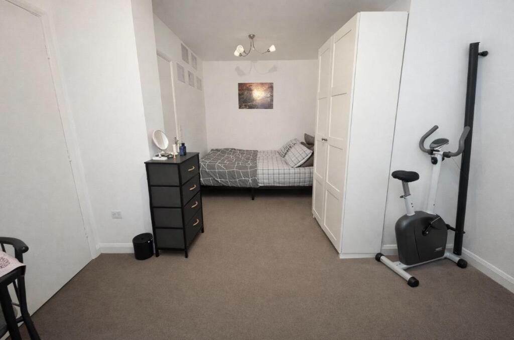 Apartment in Brighton - View 3