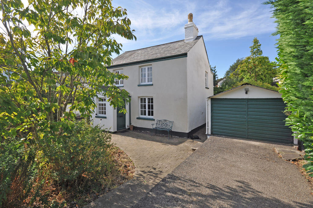 House in Newport, Pentre-Poeth, Graig