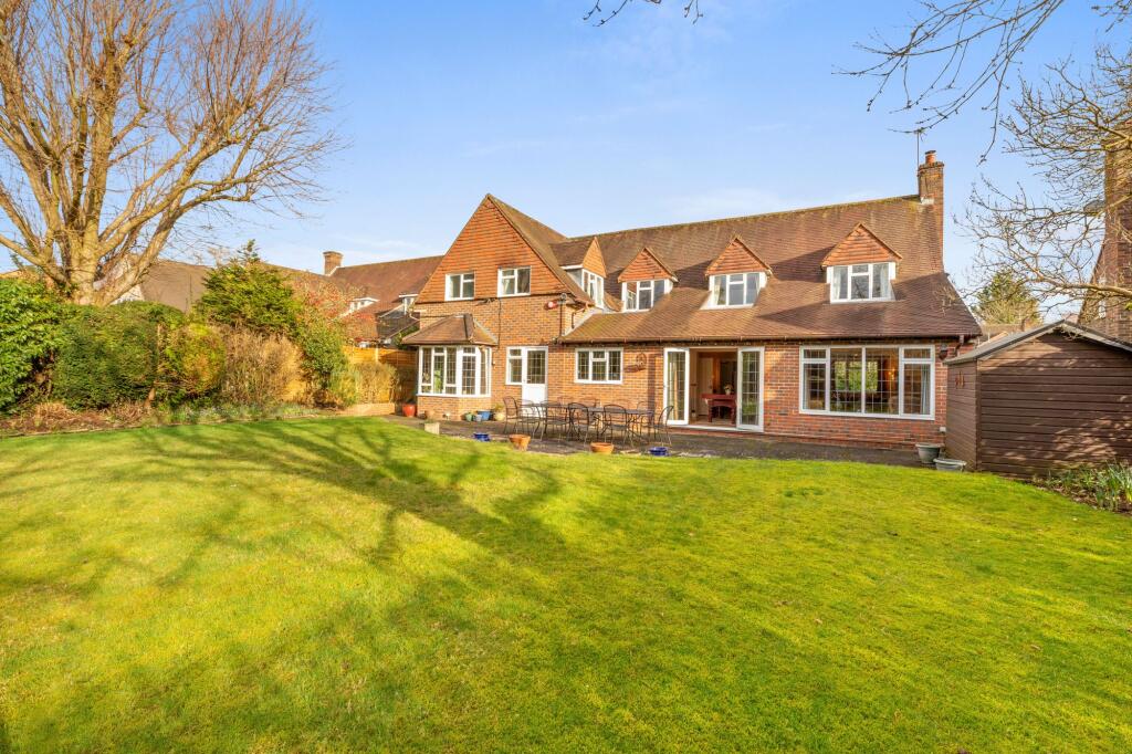 Main image of property: Walkwood Rise, Beaconsfield, HP9