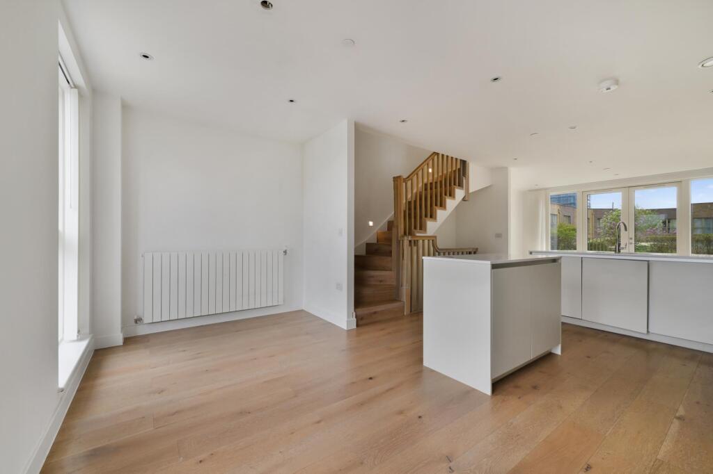 Apartment in London - More