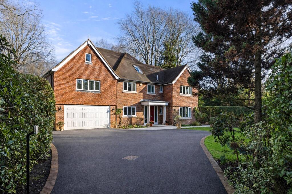 Main image of property: Albany Close, Esher, KT10