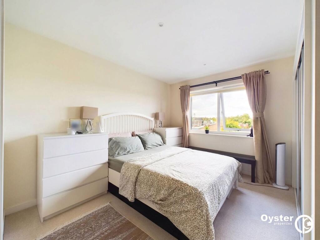 Apartment in Harrow - View 4