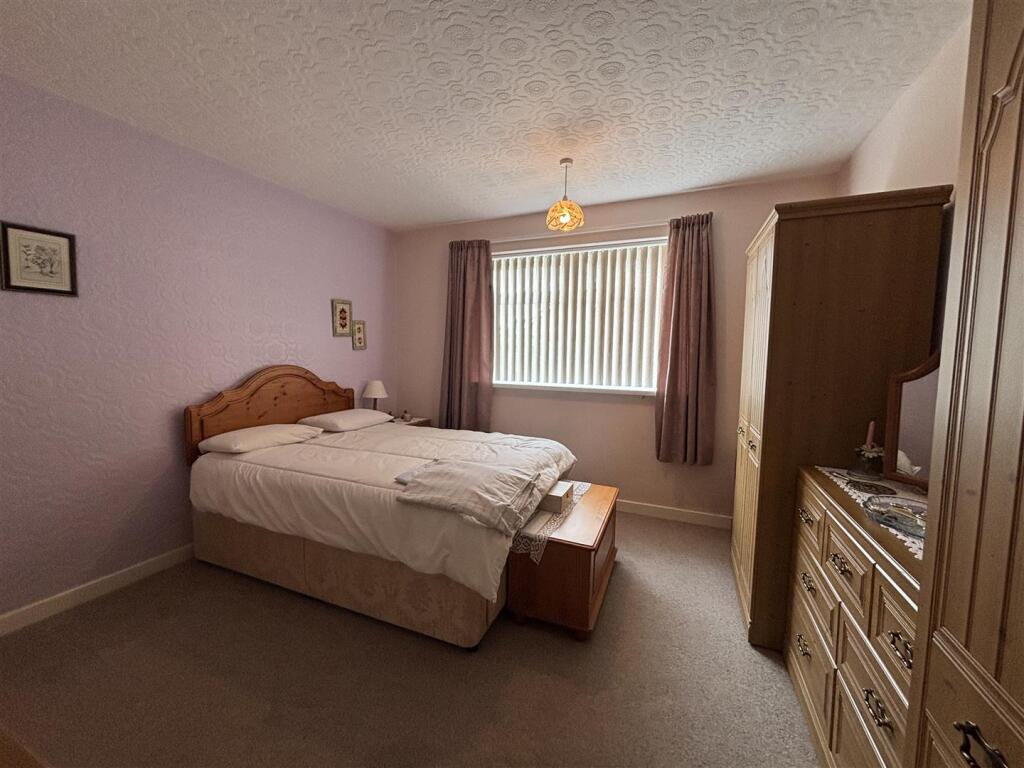House in Gilberdyke - More