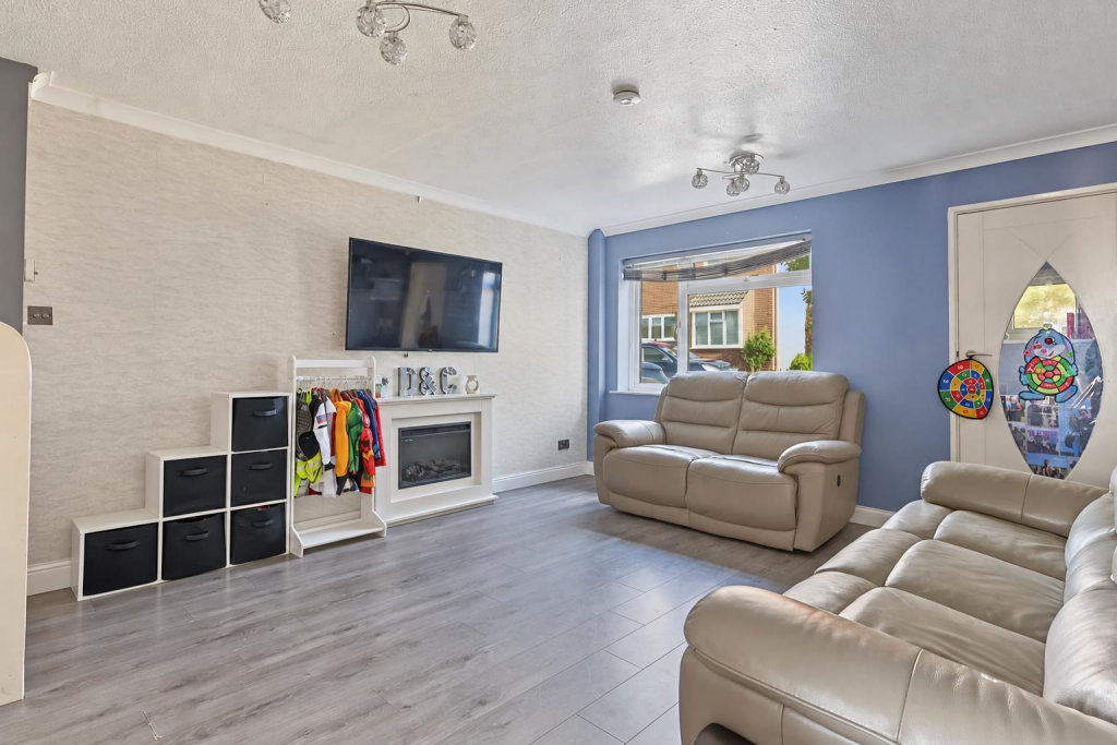 House in Rochford, Rayleigh - View 5