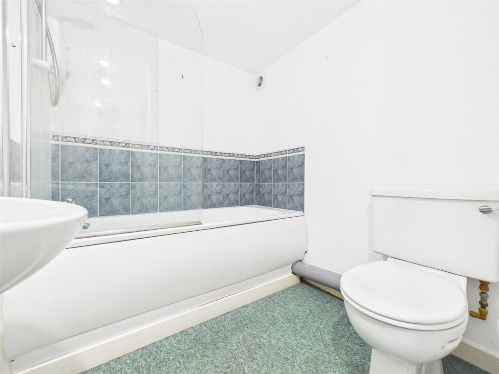 Apartment in Weston-super-Mare, North Somerset - View 5