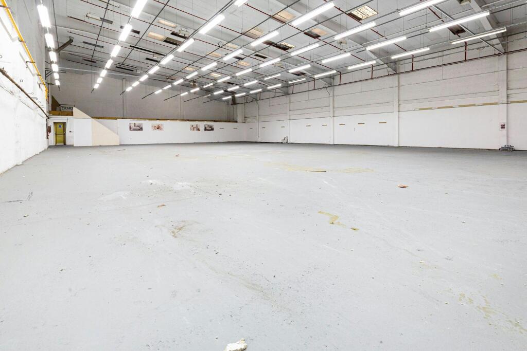Forest_Real_EstateUnit_3_Meridian_Trading_Estate27.jpg