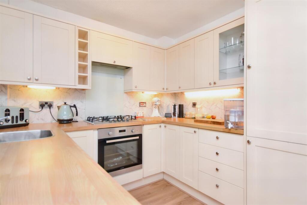 House in Corby, Danesholme - View 4