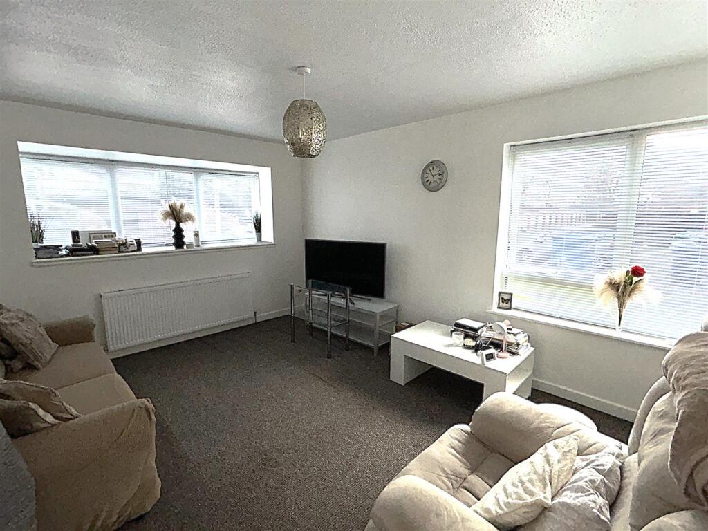 Whitehaven Close, Bromley photo 3
