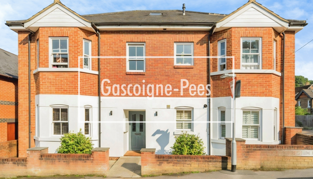 Main image of property: Upper Queen Street, Godalming, Surrey, GU7