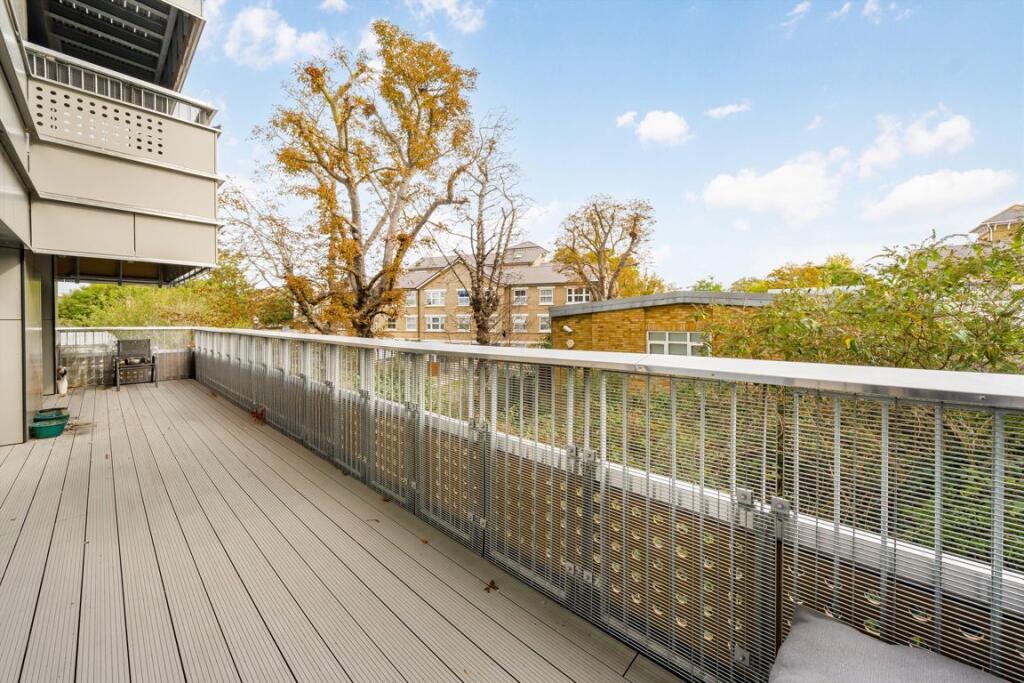 Apartment in London - View 4