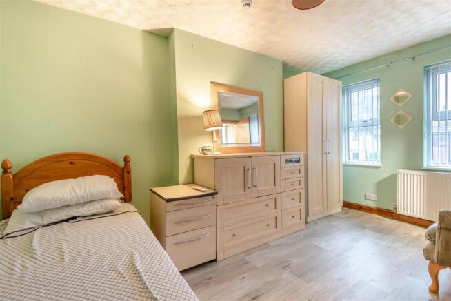 8672402-interior32.jpg