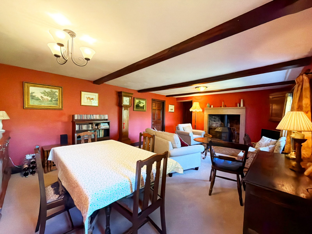 House in Renwick - More