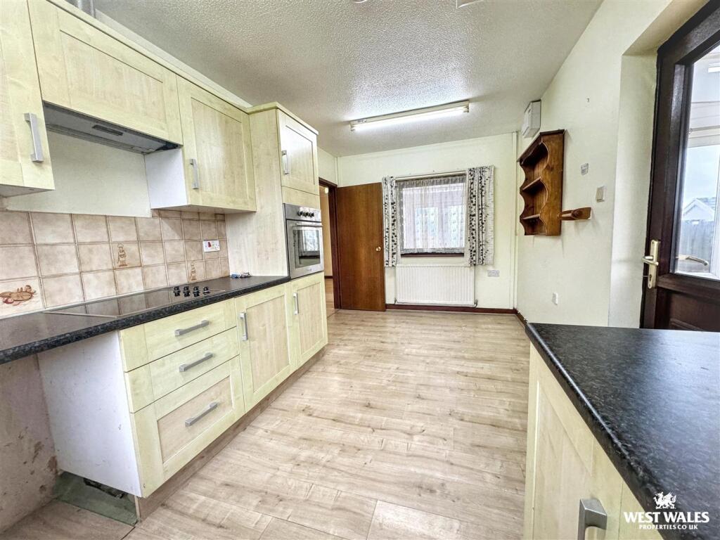 House in Swansea - More