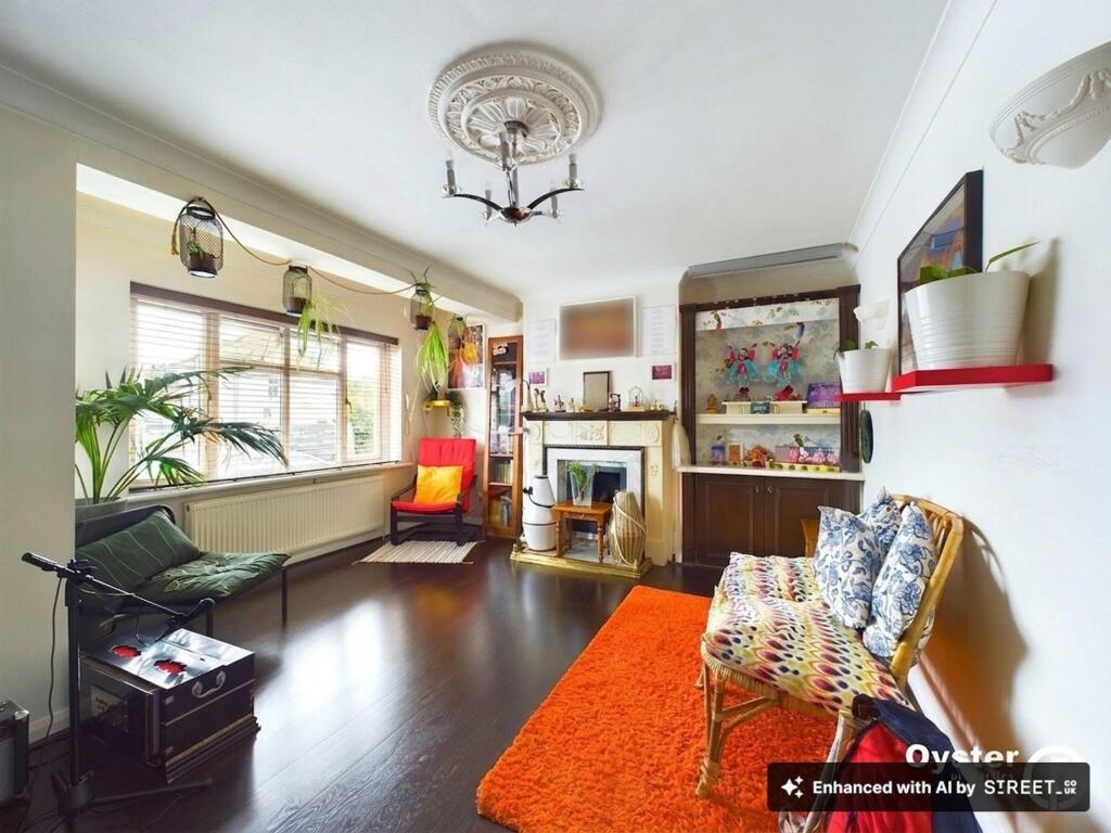 Merlin Crescent, Edgware, HA8 - View 4