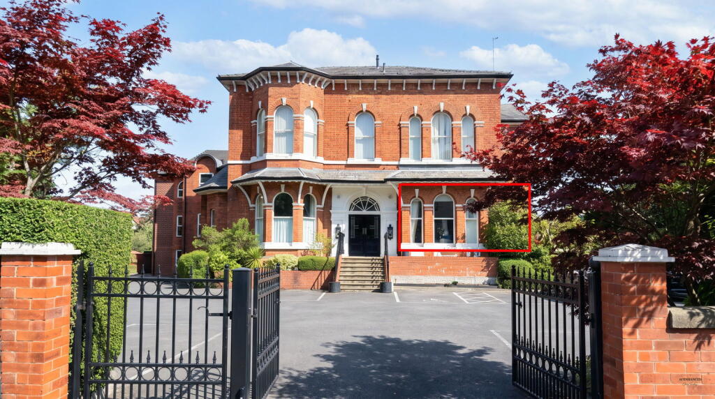 2-bed flat on Westdene, 39 Park Crescent, Hesketh Park, Southport, PR9 9LJ, £160,000