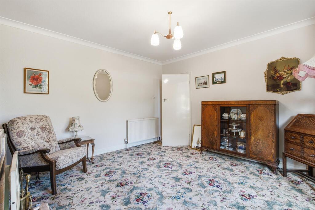 House in Huddersfield, Gawthorpe Green, Kirkheaton - View 5