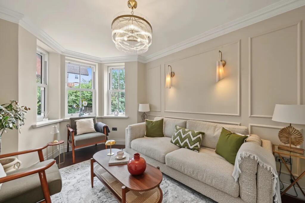 House in London - View 2