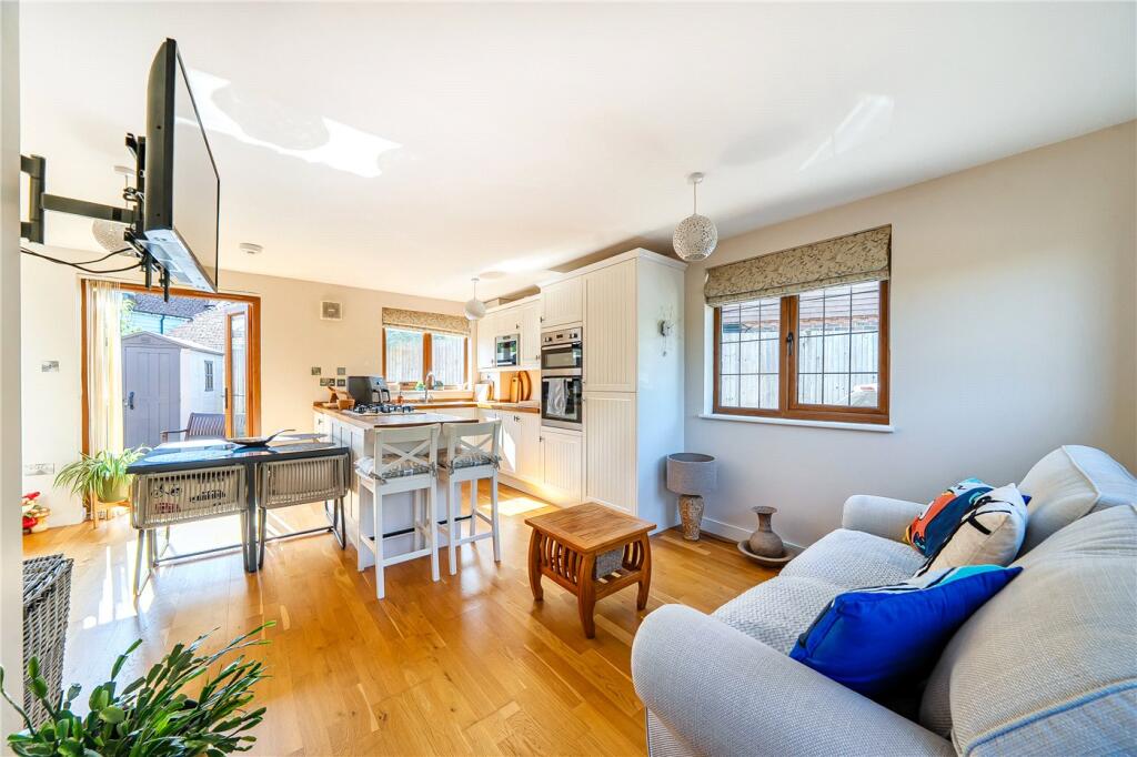 House in Guildford - View 2
