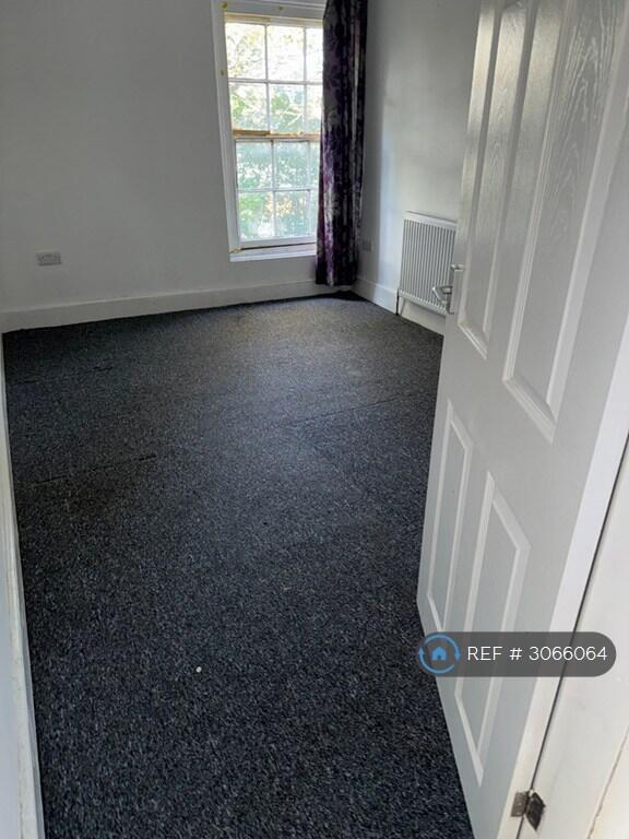 House in Wolverhampton, West Midlands - View 3