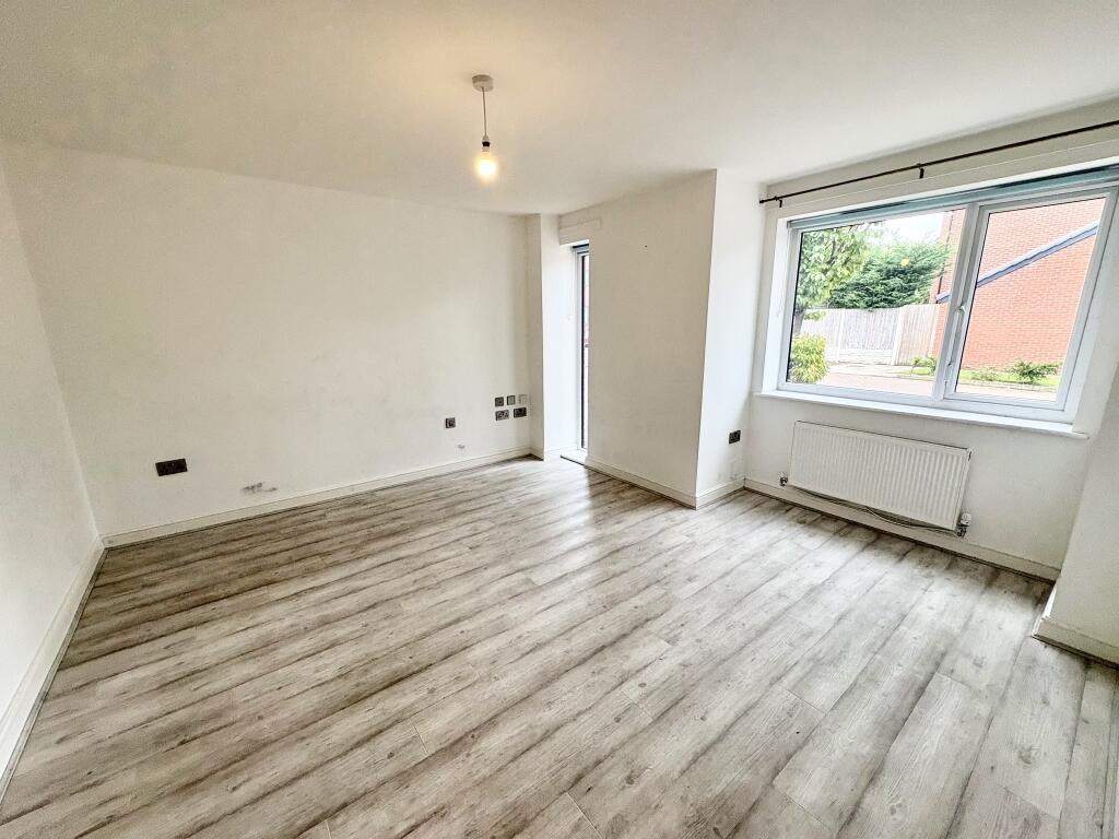 House in Salford, Greater Manchester - View 5