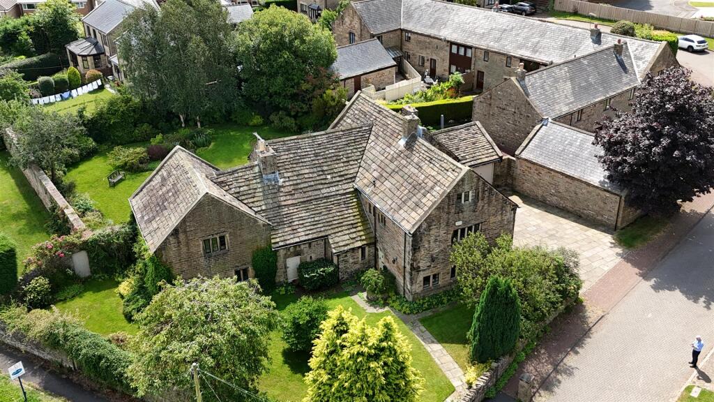 Main image of property: Dronfield Woodhouse Hall, Carr Lane, Dronfield Woodhouse, S18