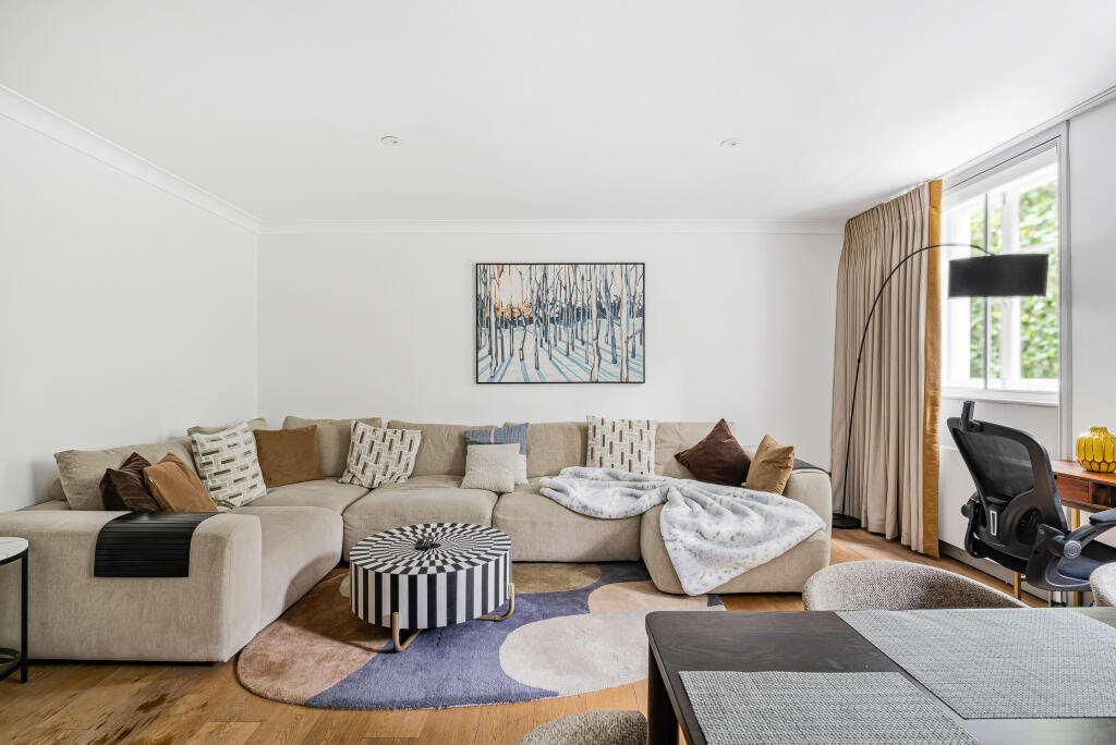 Apartment in London, Paddington - View 5