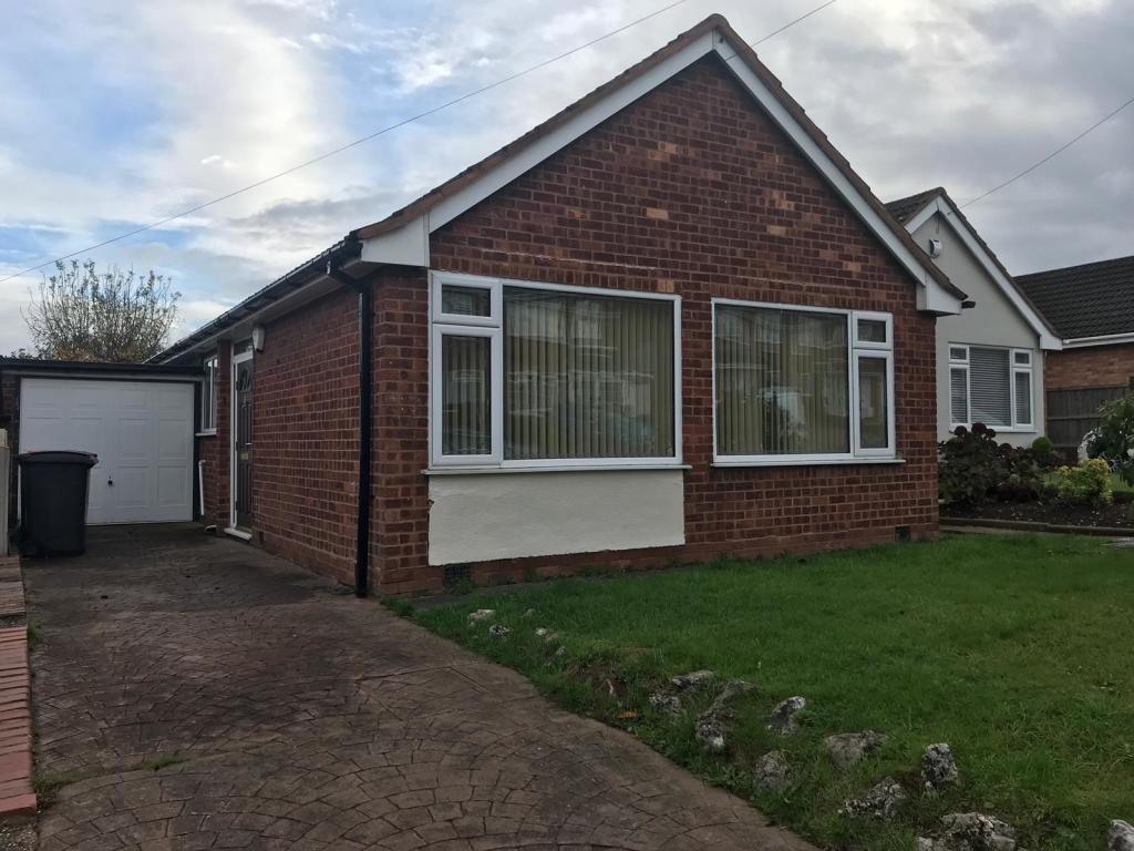 Main image of property: Mill Crescent, Kingsbury, B78 2NB