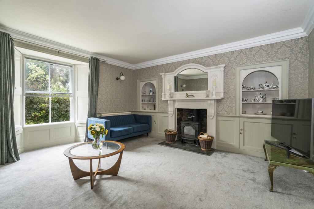 House in Hayle, Guildford - More