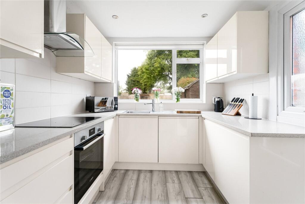 Park Road, Radlett, Hertfordshire, WD7 photo 2