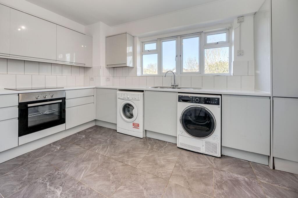 Main image of property: Orchard Court, Avenue Road, N14 4ED