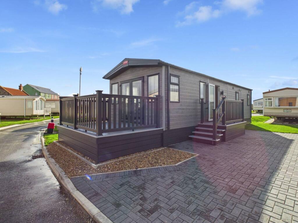 2-bed caravan on Bacton, Norwich, NR12 0EW, £94,995