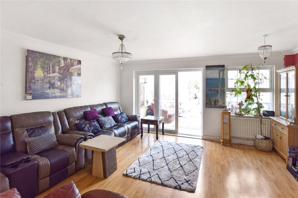 House in Dartford, Heath Side, Joydens Wood - View 2