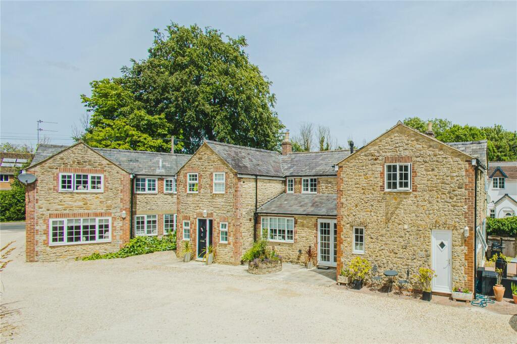 House in Swindon - View 2