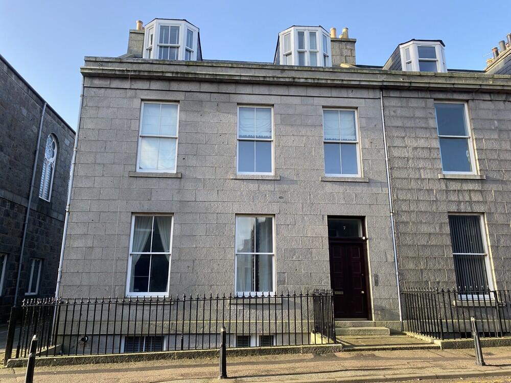 Main image of property: 7 Crown Terrace, Ground Floor, Aberdeen, AB11 6HE