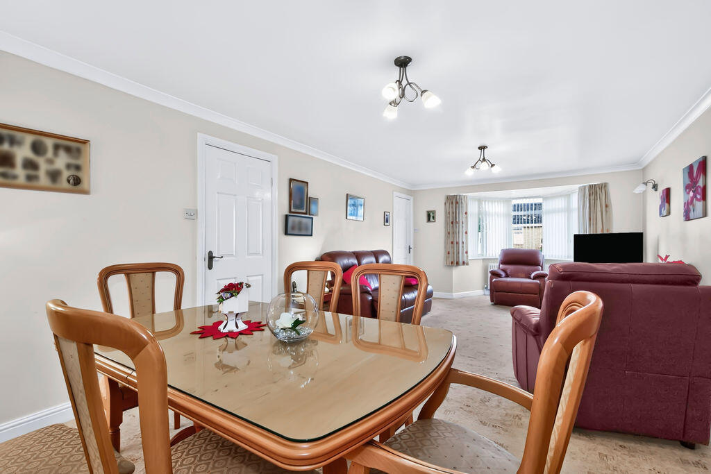 House in Cramlington, Southfield Green - View 3