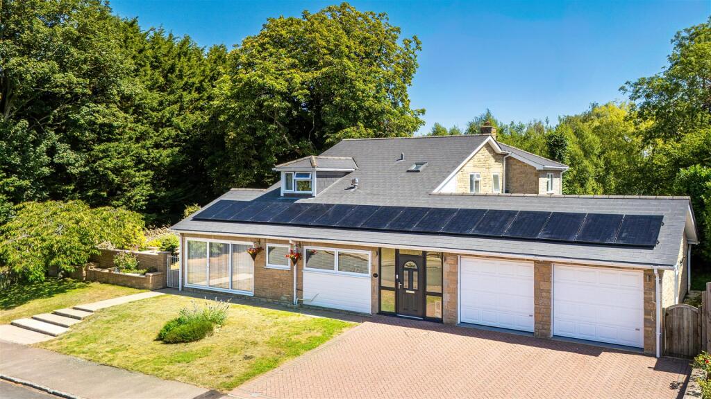 Main image of property: Cavendish Place, Stratton Audley, Bicester