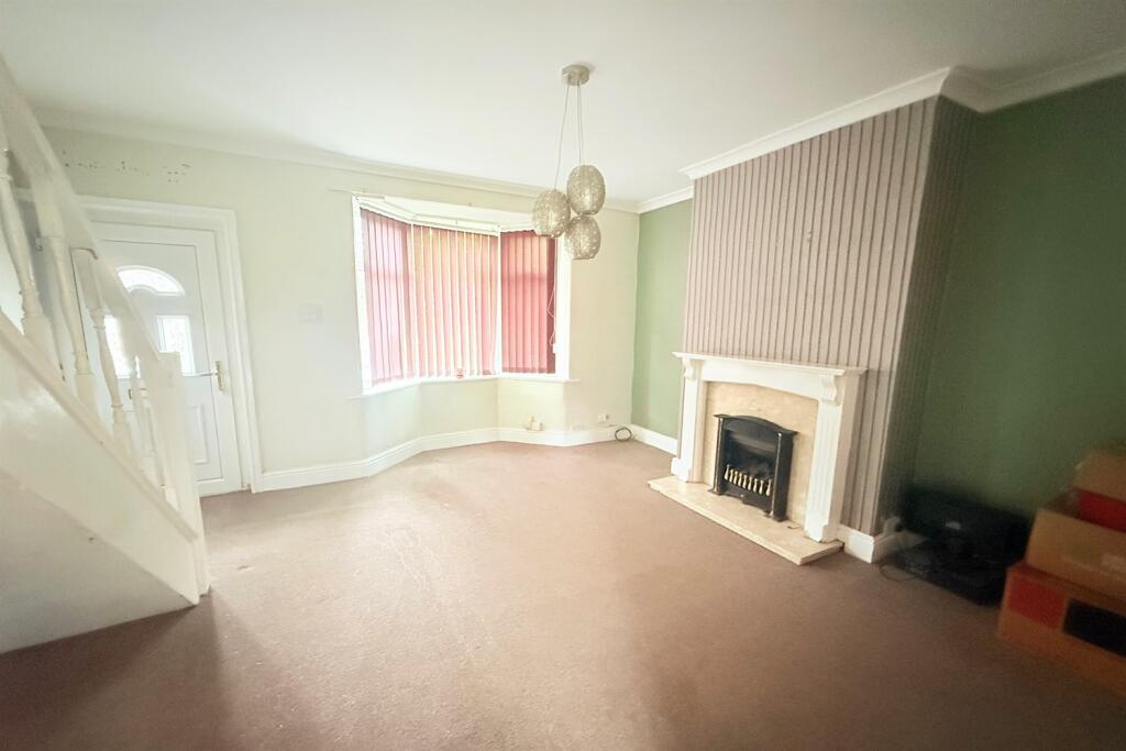 Russell Road, Runcorn, WA7 4BH photo 2