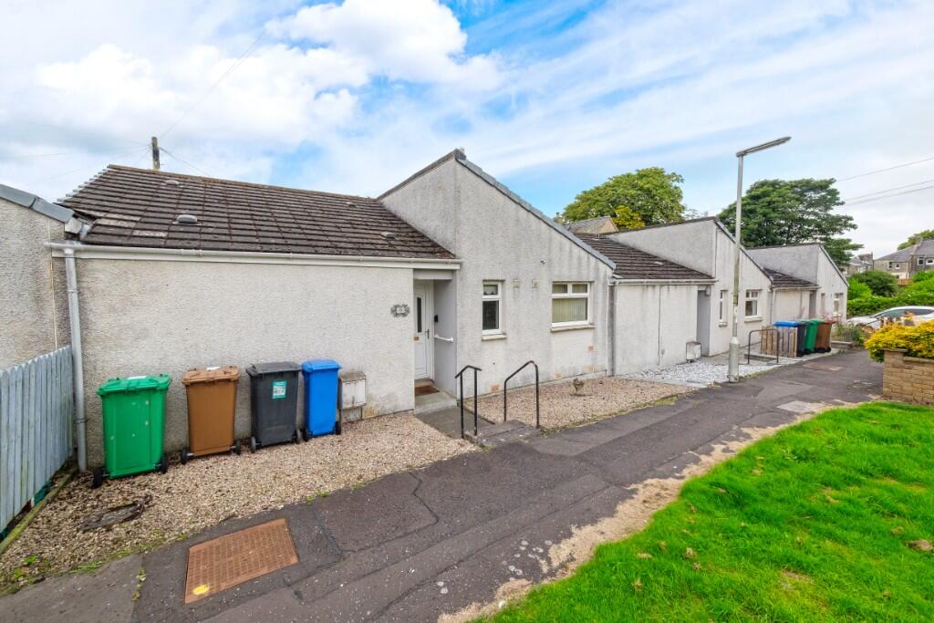 Main image of property: 5 Garden Court, Dunfermline, Fife, KY12 0HU