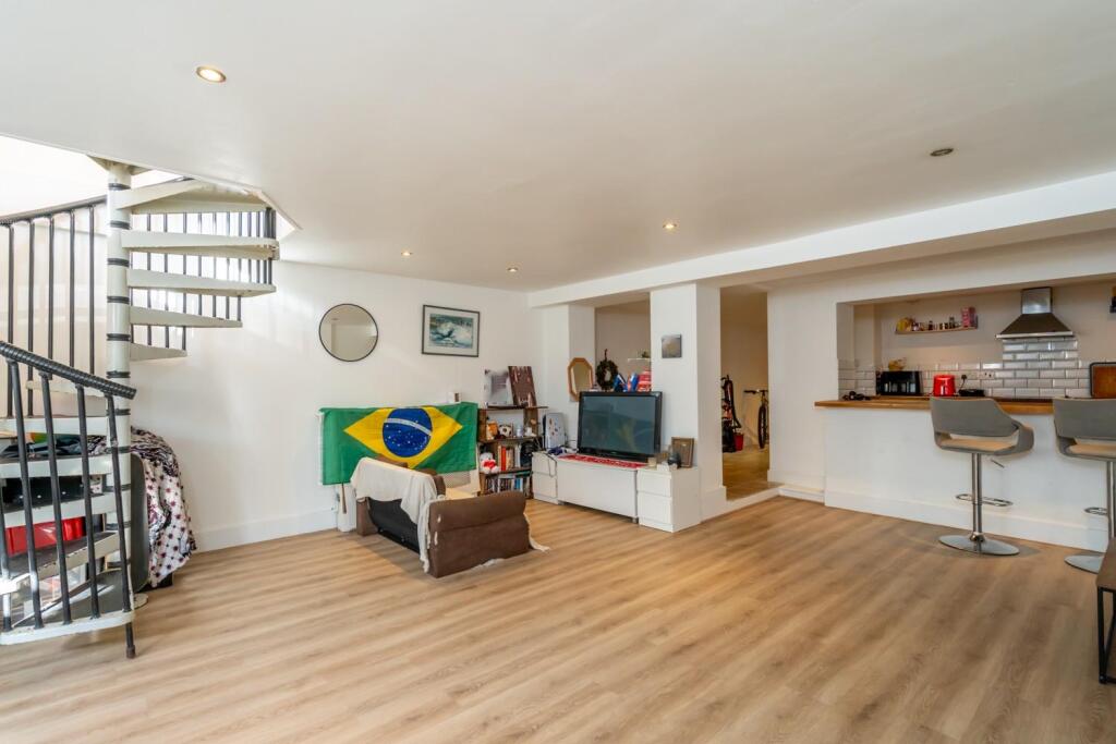 Apartment in Bognor Regis - View 5