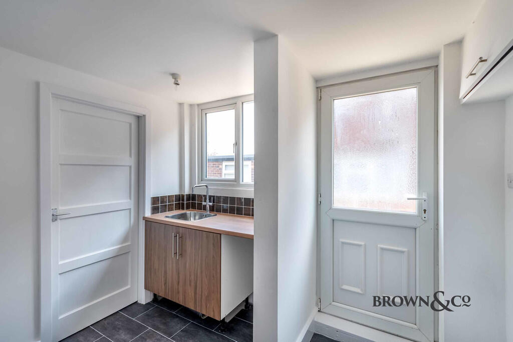 House in Bassetlaw, Gamston - More