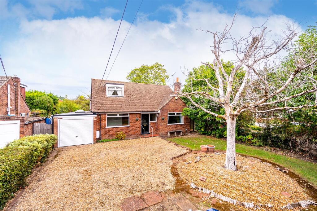 Main image of property: Reading Road, Winnersh, Wokingham RG41