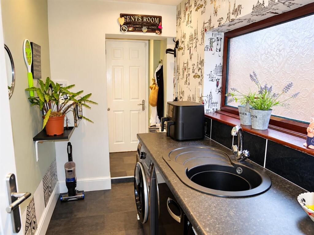 House in Solihull, Castle Bromwich - View 4