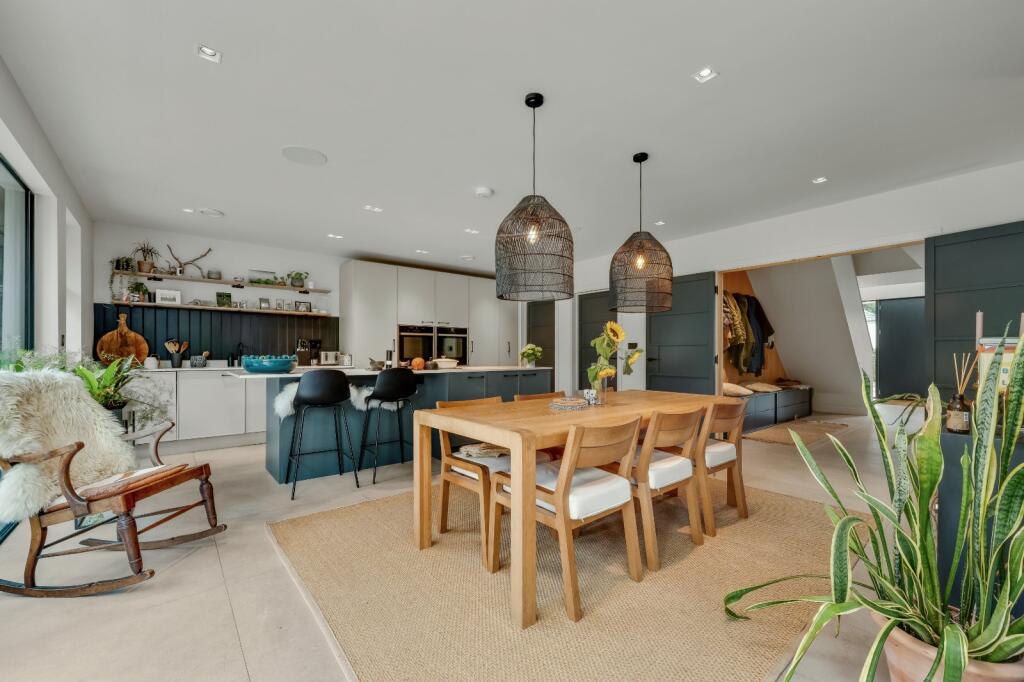 House in Kingston upon Thames - View 3